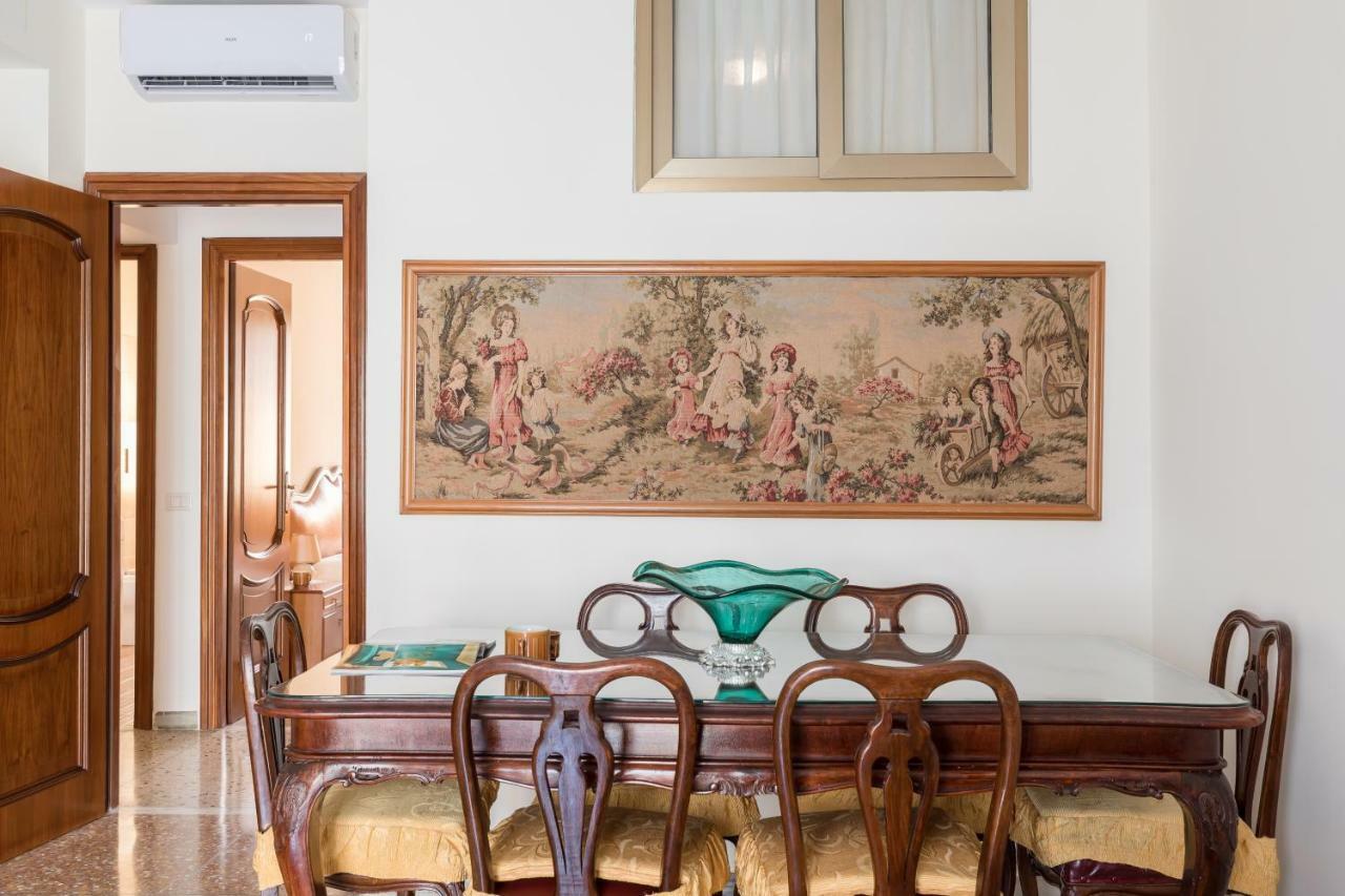 Hortis Apartment, 5 Persone, 2 Camere, Balcone, Metro C E Tram Per Il Centro Apartamento