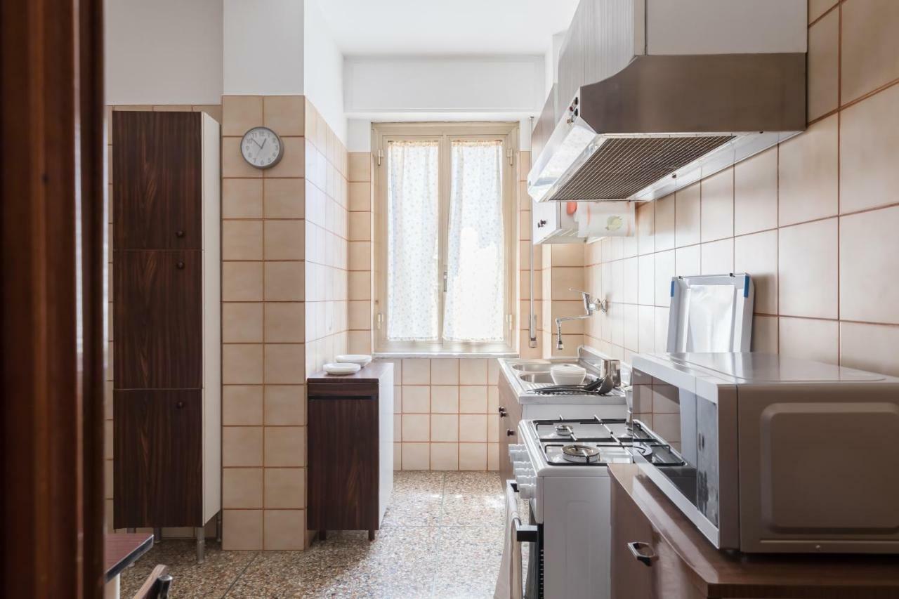 Apartamento Hortis Apartment, 5 Persone, 2 Camere, Balcone, Metro C E Tram Per Il Centro *