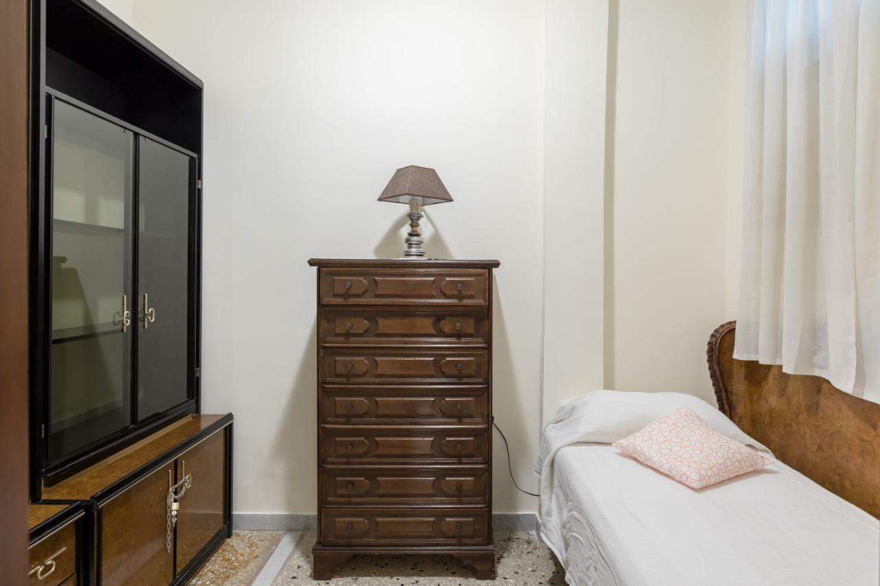Hortis Apartment, 5 Persone, 2 Camere, Balcone, Metro C E Tram Per Il Centro Apartamento