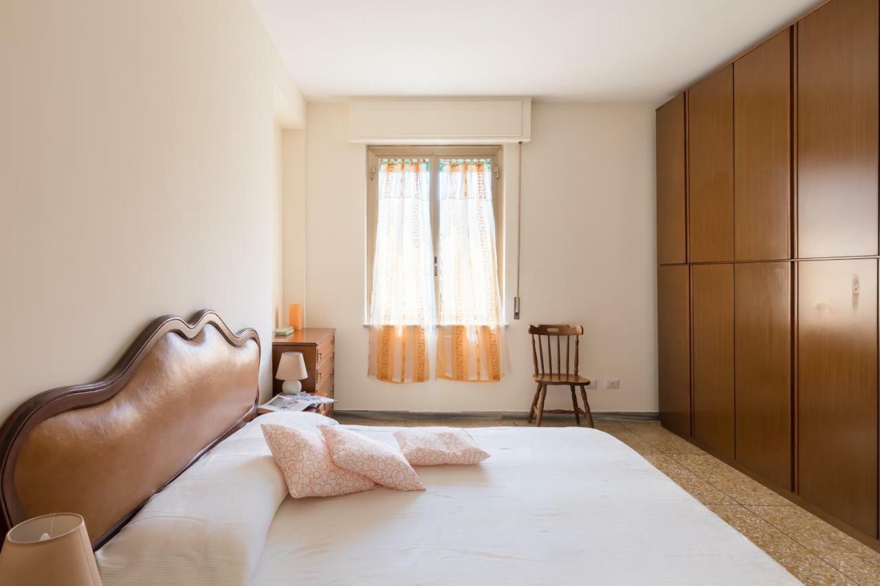 Apartamento Hortis Apartment, 5 Persone, 2 Camere, Balcone, Metro C E Tram Per Il Centro *